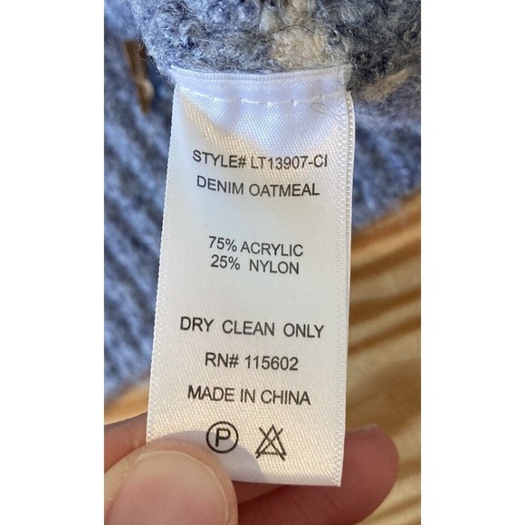 Lush Stripe Sweater Size Medium Women’s Blue - Picture 4 of 7